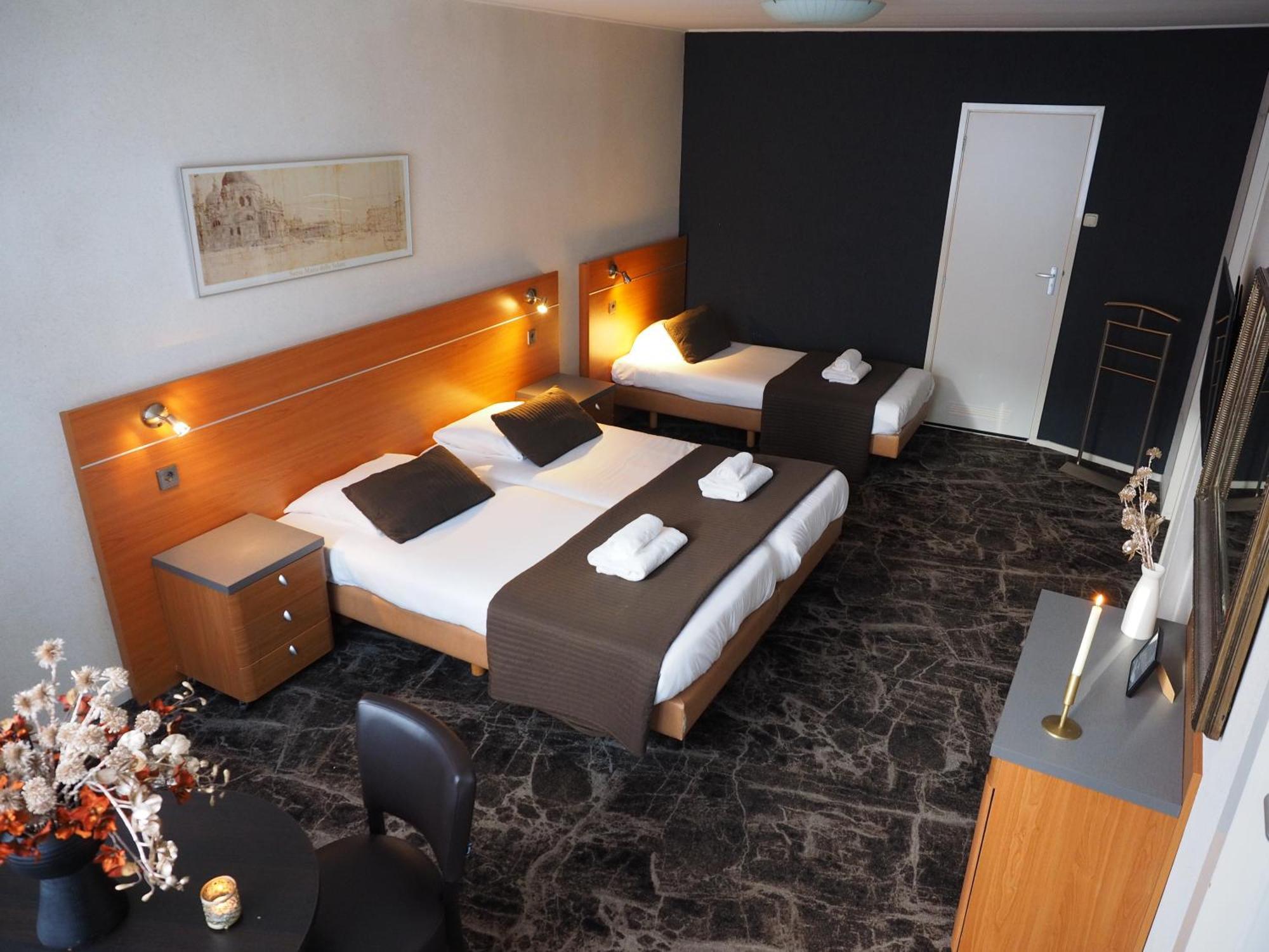 Hotel 'T Anker Leeuwarden Exterior photo